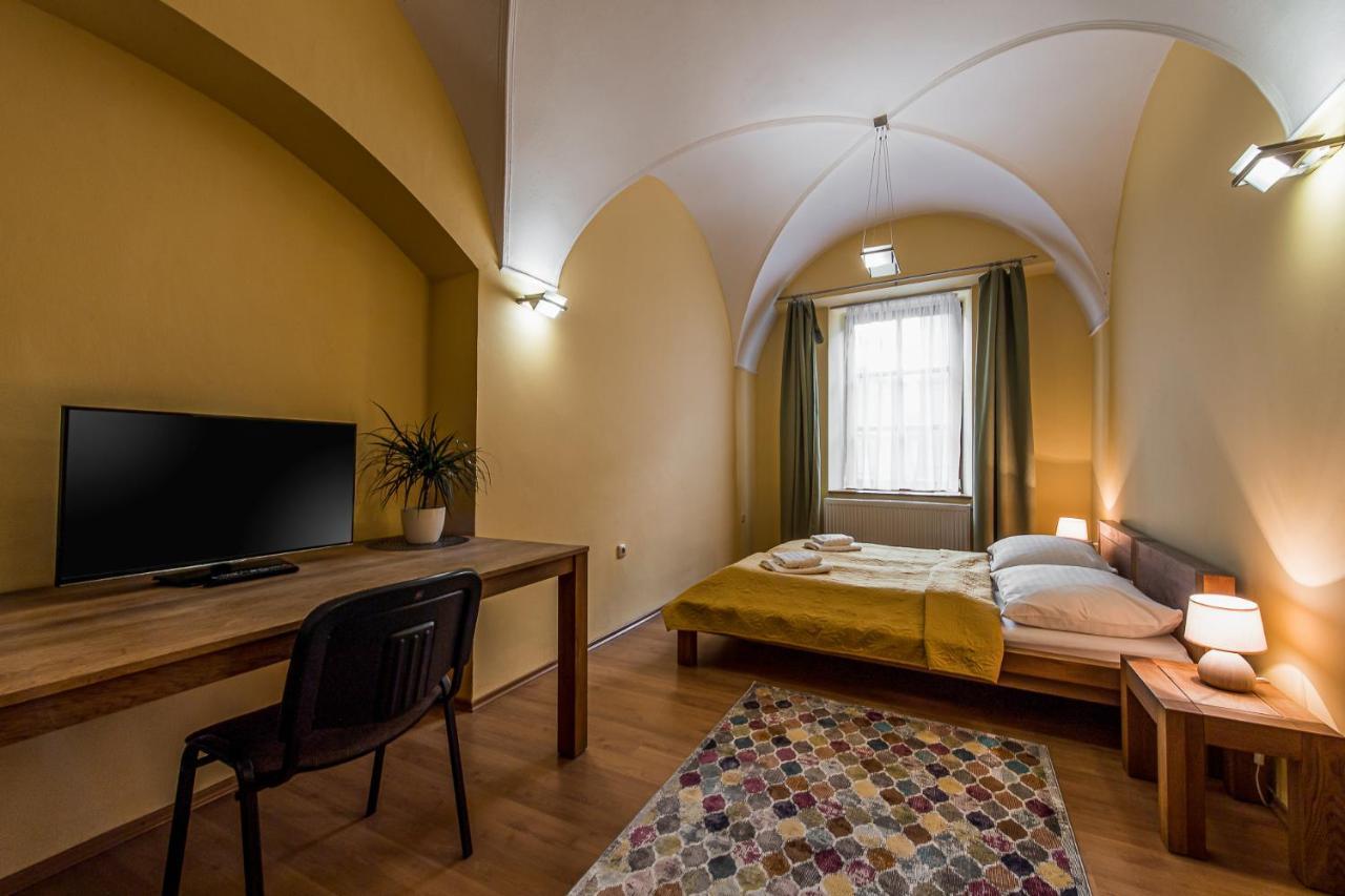 Apartmany Kolegium Prešov Exteriör bild